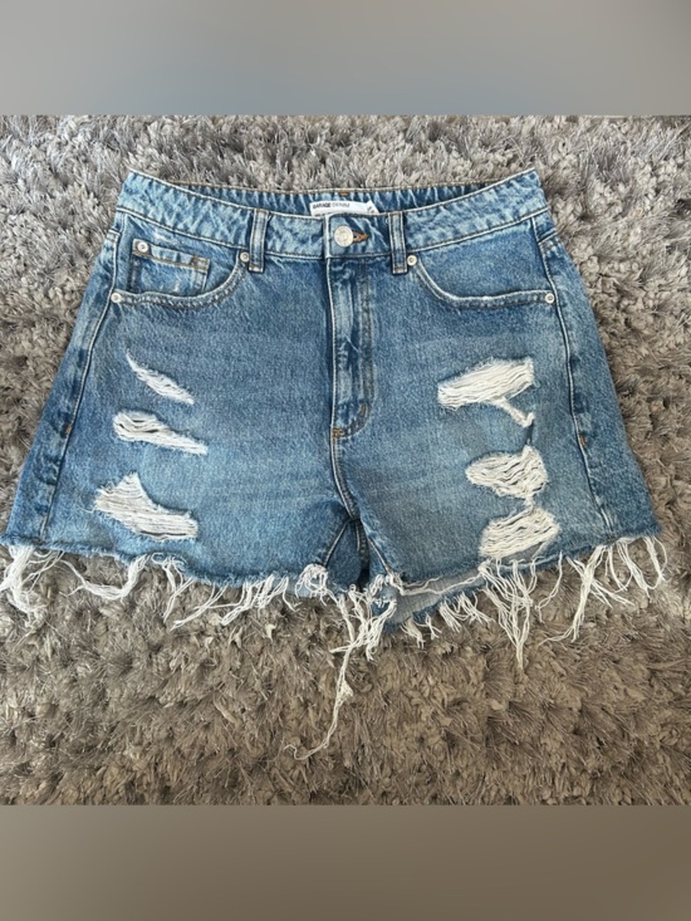 ✨Garage Distressed Light Blue Denim Shorts with Frayed Hem